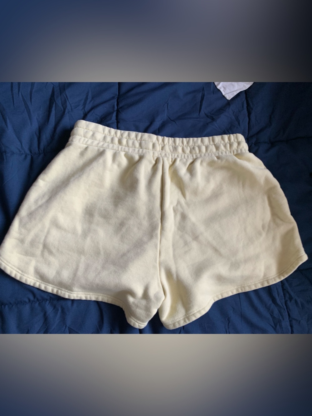 Beyond Yoga Pale Yellow Drawstring Athletic Shorts Size Small - Picture 2 of 5